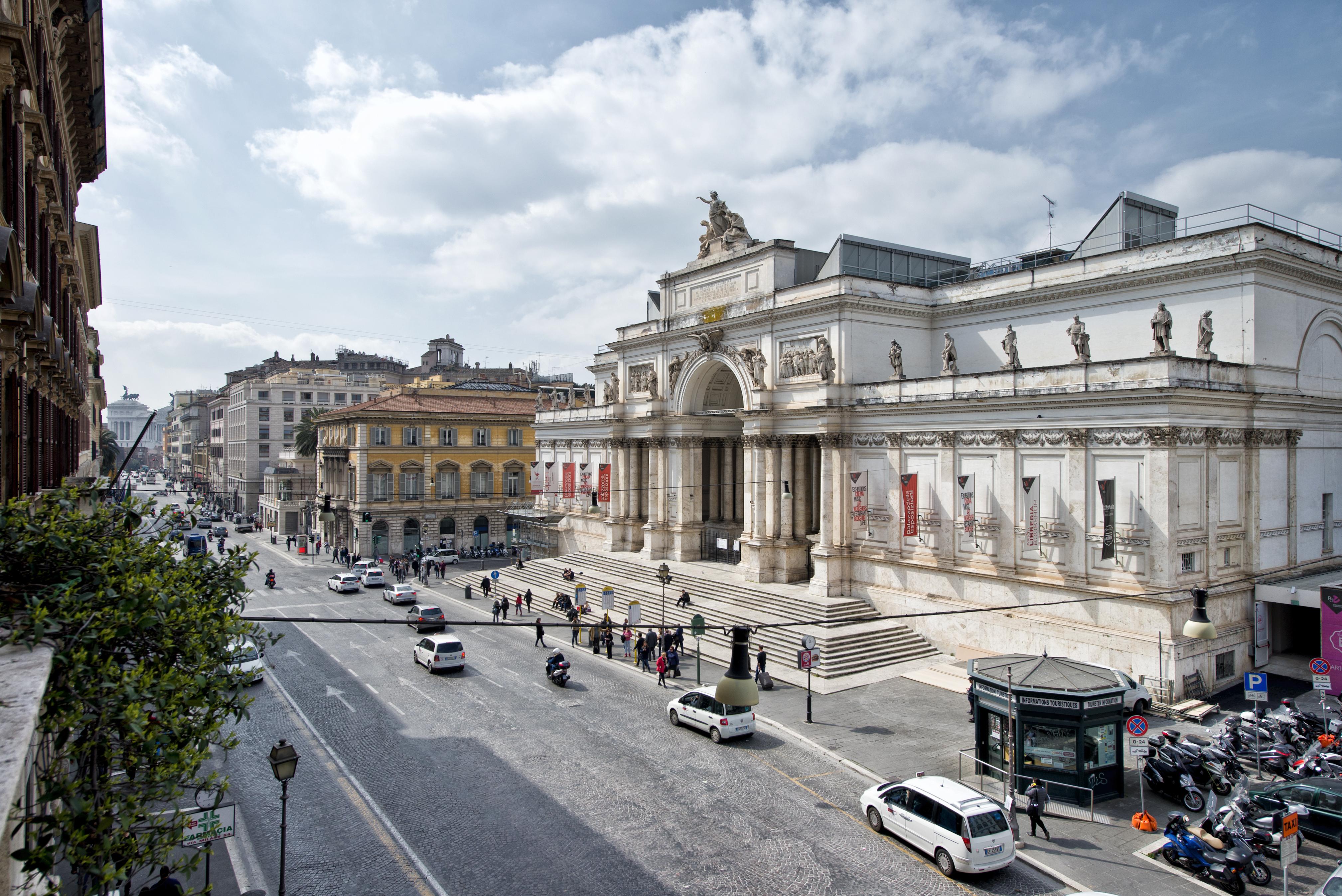 Hotel Giolli Nazionale Roma Exterior foto